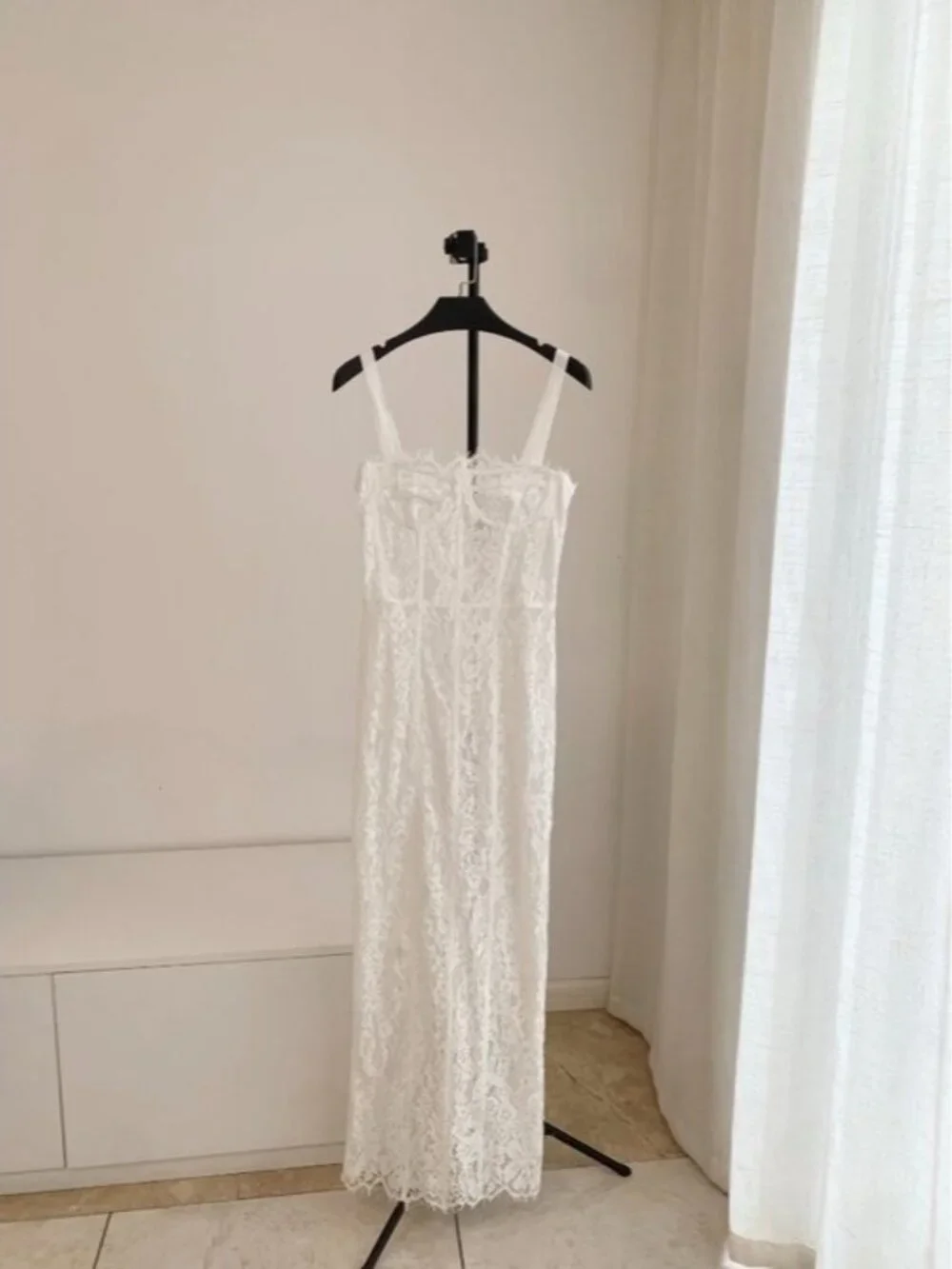 Helsa The Lace Column Dress-White - Picture 10 of 13